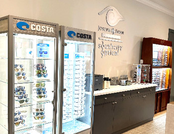 Boutique interior image of eyewear at Southcity_Optical_Lafayette_Louisiana.jpg